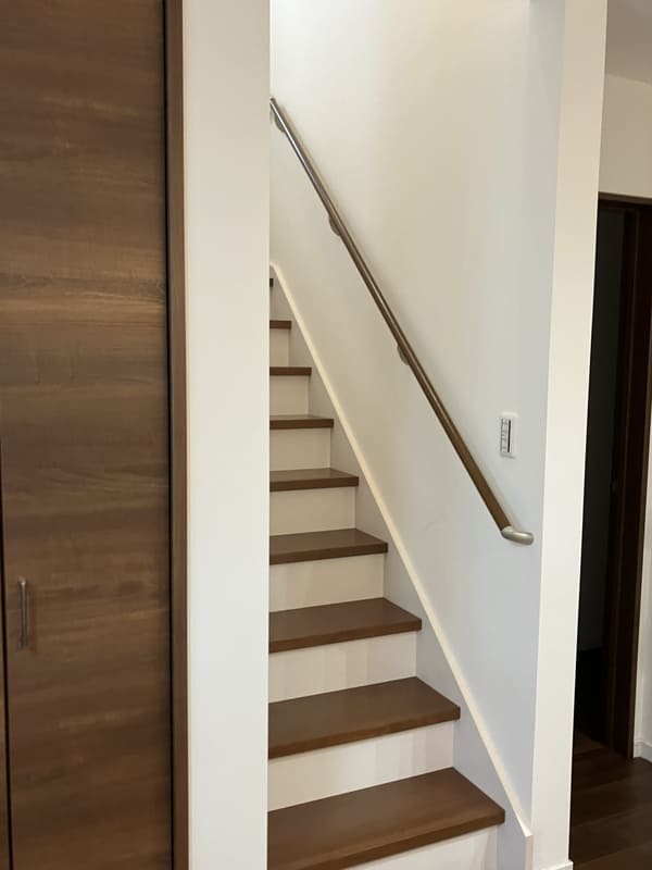 鹿児島県鹿児島市_階段ドア_施工前