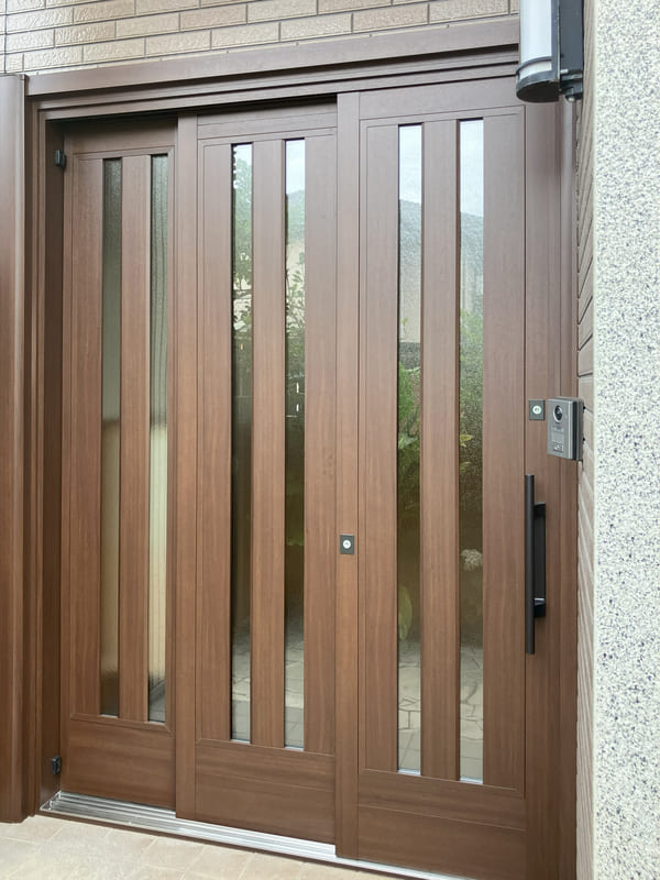 鹿児島県鹿児島市_玄関カバー工法_施工後