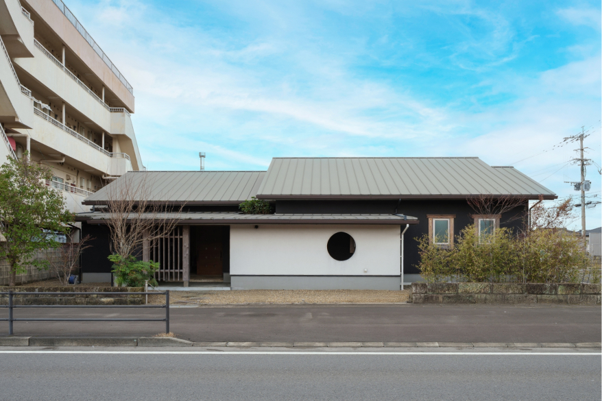 丸和建設霧島支店の外観