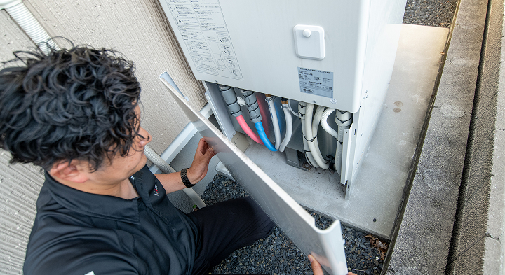 給湯器確認の様子